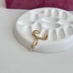 Gold ring with dangling pearls Stainless Steel - Image 3