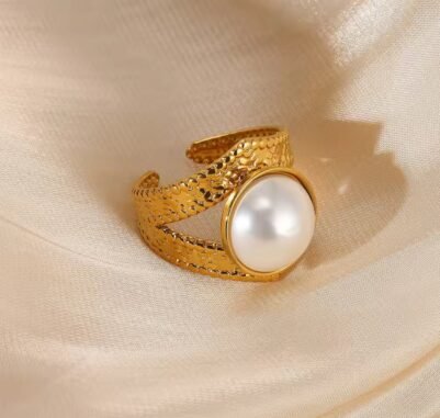 img_1572 Classic Pearl 18K Gold-plated Stainless Steel - Image 1