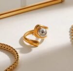 Minimal Two toned ring 18K Gold-plated Stainless Steel - Image 3