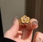 Gold Flower ring 18K Gold-plated Stainless Steel - Image 2