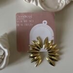 Geometric hanging earrings
