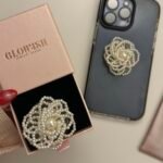 Pearl Flower Phone Holder 🤍 - Image 2