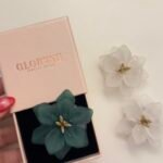 Flower Phone Holder 🤍 - Image 2