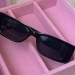 Luxury Black Icon Sunglasses - Image 4