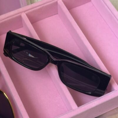 Luxury Black Icon Sunglasses - Image 2